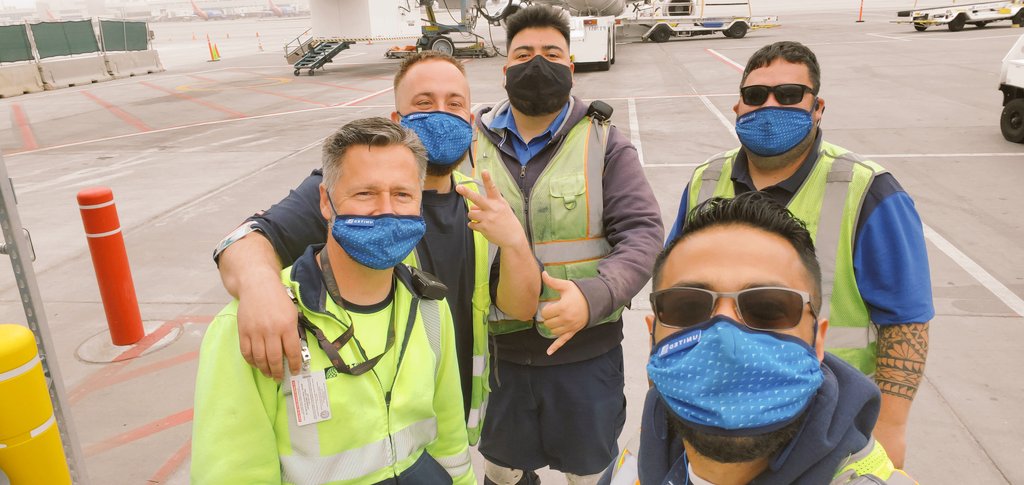 Good Morning from DEN. What an amazing group of guys who have become family #weareunited #beingunited #b9 #b10 #b11 #westsidecrew @JMRoitman @MikeHannaUAL @Friendly_Skys @LukeatUnited @weareunited @rodney20148 @MattatUnited #tdy