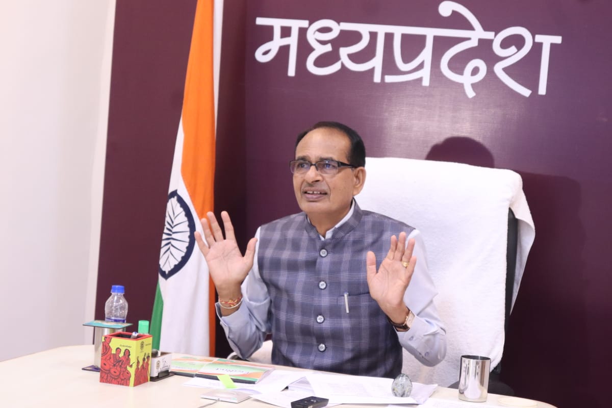 Office of Shivraj (@officeofssc) on Twitter photo वैक्सीनेशन की दिशा में भी हम तेजी से प्रयास कर रहे हैं। मध्यप्रदेश को 5 करोड़ 29 लाख वैक्सीन की जरूरत है, जिसके लिए हमने कोवैक्सीन और कोविशील्ड कंपनी को वैक्सीन खरीदी के लिए ऑर्डर दे दिये हैं: CM श्री <a href="/ChouhanShivraj/">Shivraj Singh Chouhan</a> #COVID19 #MPFightsCorona #IndiaFightsCorona <a href="/FriendsofMP/">Friends of MP</a> वैक्सीनेशन की दिशा में भी हम तेजी से प्रयास कर रहे हैं। मध्यप्रदेश को 5 करोड़ 29 लाख वैक्सीन की जरूरत है, जिसके लिए हमने कोवैक्सीन और कोविशील्ड कंपनी को वैक्सीन खरीदी के लिए ऑर्डर दे दिये हैं: CM श्री <a href="/ChouhanShivraj/">Shivraj Singh Chouhan</a> #COVID19 #MPFightsCorona #IndiaFightsCorona <a href="/FriendsofMP/">Friends of MP</a>