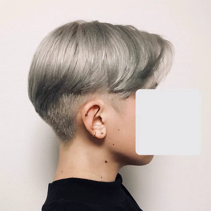 💇‍♂️new hair color💈

-white blond-
色抜ける想定でちょっと濃いめに入ってるからこれからもうちょっと白くなる予定 
