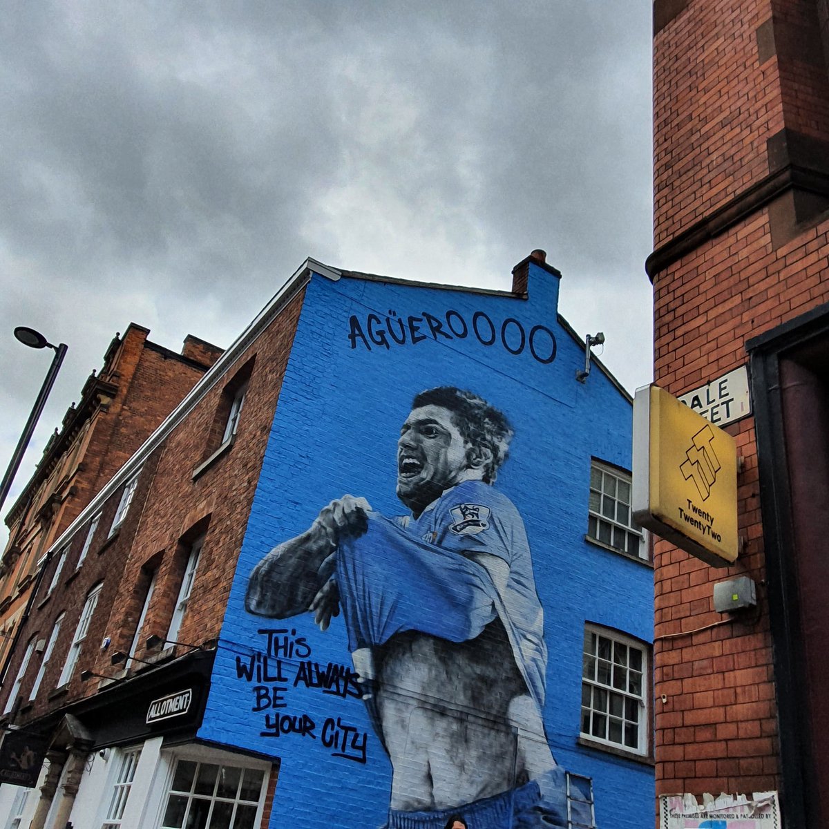 cityreport_'s tweet photo. 👑 This will always be 𝘆𝗼𝘂𝗿 𝗖𝗜𝗧𝗬. 🐝 https://t.co/m7R9XCavY2