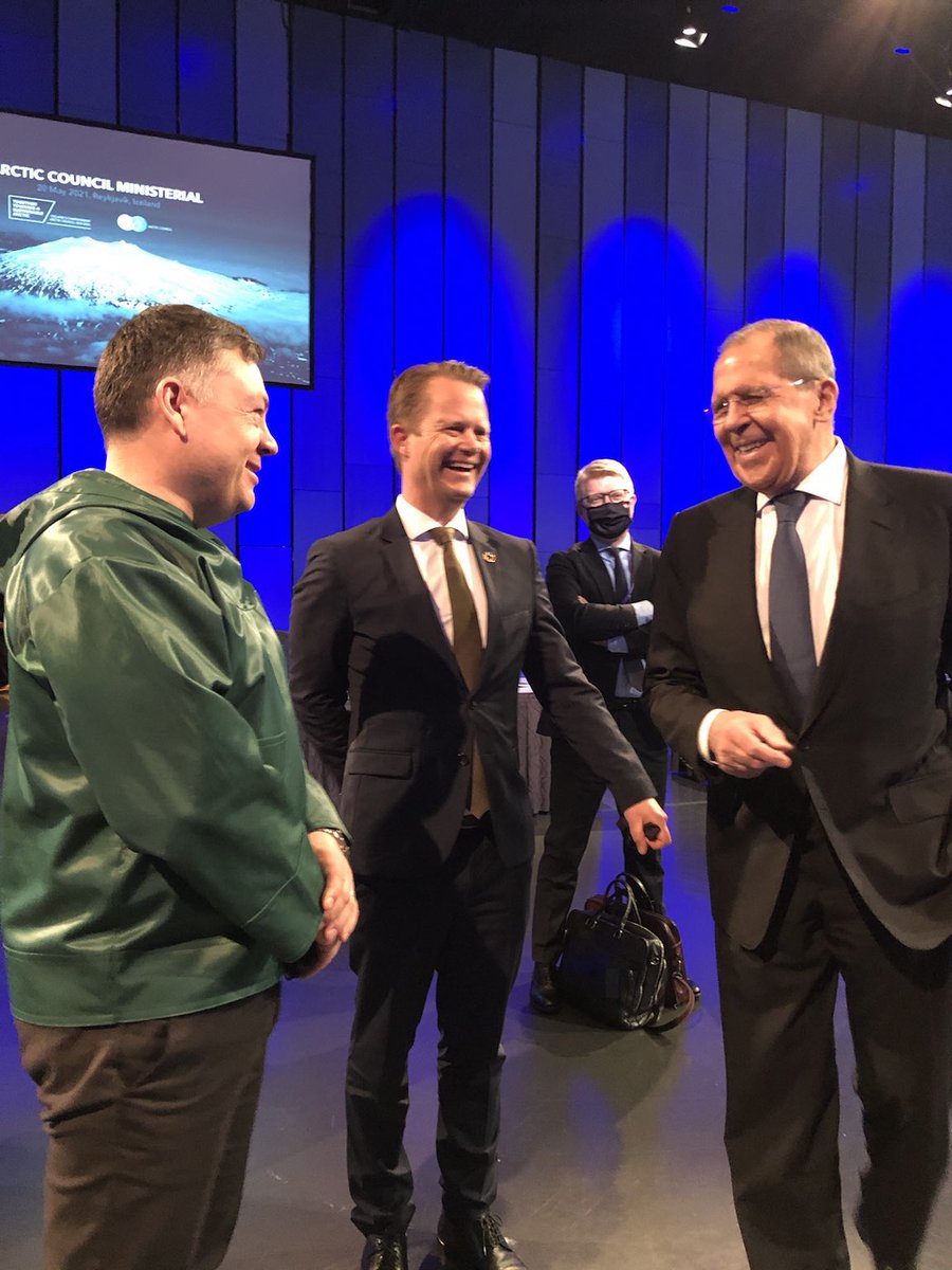 It was a pleasure to meet up with Russian Foreign Minister Sergey Lavrov at the Arctic Council meeting at Reykjavík. Looking forward to a longer bilateral meeting, with a thank you to Danish MFA Jeppe Kofoed for the introduction.