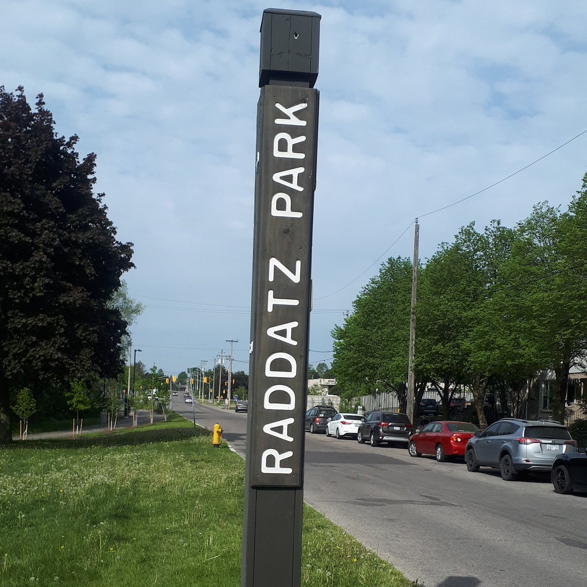 debbiechapman1's tweet photo. New outdoor exercise equipment coming next week to Raddatz Park #cherrypark #neighbourhood #teamwork #Kitchener #fitness https://t.co/QzcFdOosQK