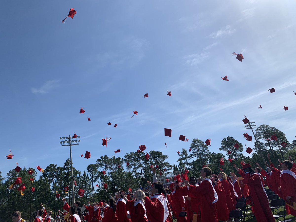 BryanCountyMS's tweet photo. This one was special! Congratulations to our Class of 2021! โค๏ธ๐๐ฏ #BigAndGreat #BeBCMS #ProudPrincipal โค๏ธโค๏ธ https://t.co/jv0tbRHWfZ