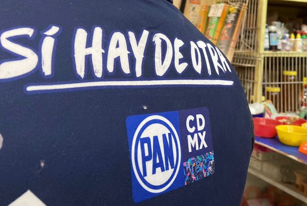 AbelFuentesRo's tweet photo. ¡Muy feliz sábado! ☀️ 

Recuerda que este 6 de Junio 🗓 tenemos un compromiso, ¡rescatar nuestra Alcaldía y la #CDMX! En @AccionNacional tenemos a las y los mejores candidatos, las mejores propuestas y el compromiso de brindarte un mejor futuro. 
#VotaPAN https://t.co/UFgQnBUnNK