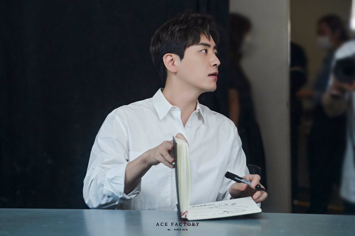 이여준 tweet media