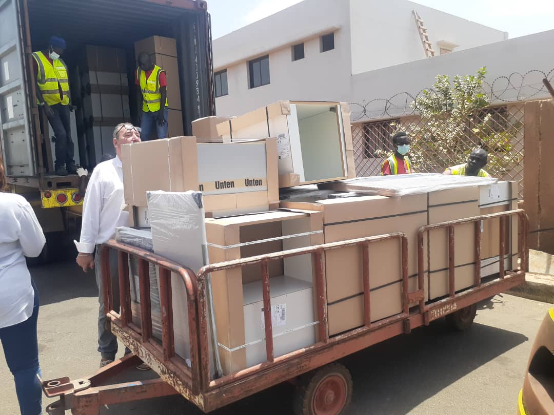 Customs clearance and unloading of a container of kitchen equipment for <a href="/eggo/">Eggo</a> SN.

#freight #logistics #transport #delivery #forwarding <a href="/africa_logistic/">Africa Logistics Network</a>  @alna_network <a href="/Marcello/">Marcello</a>