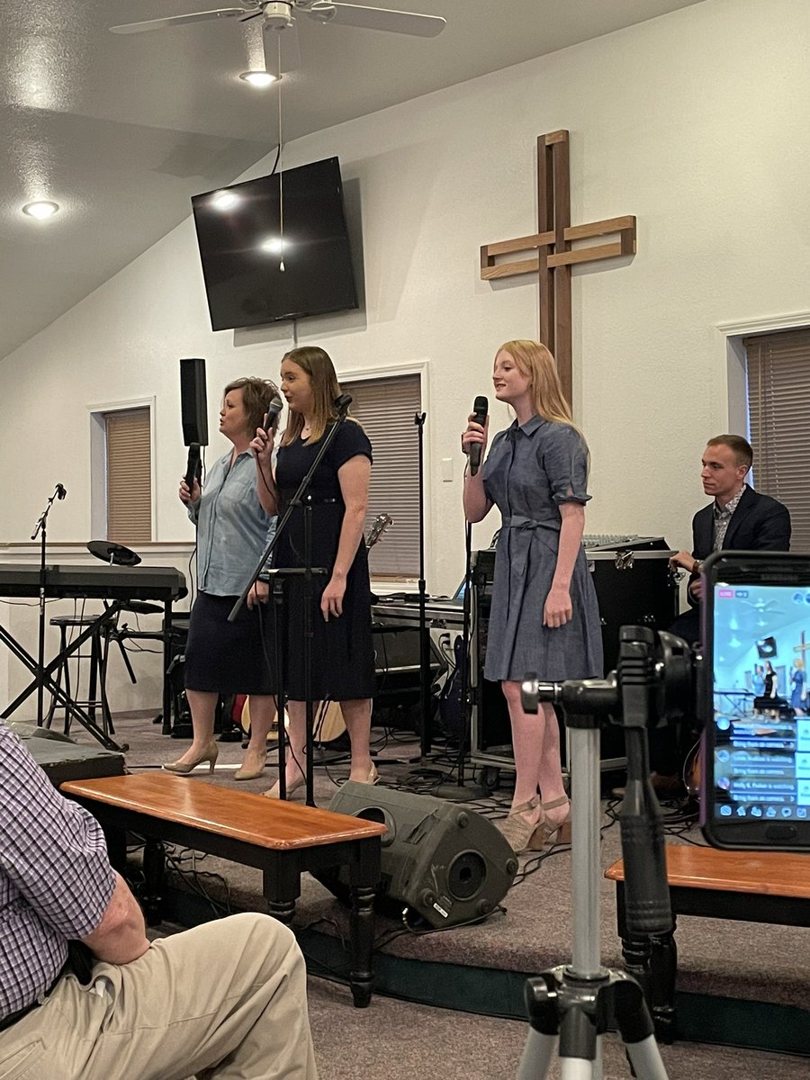 savcornerstone's tweet photo. We had a great time of ministry and fellowship with The Williamsons this past Thursday. If you haven’t seen them yet, we highly recommend them! Great anointed gospel ministry! https://t.co/ed4eVv06du