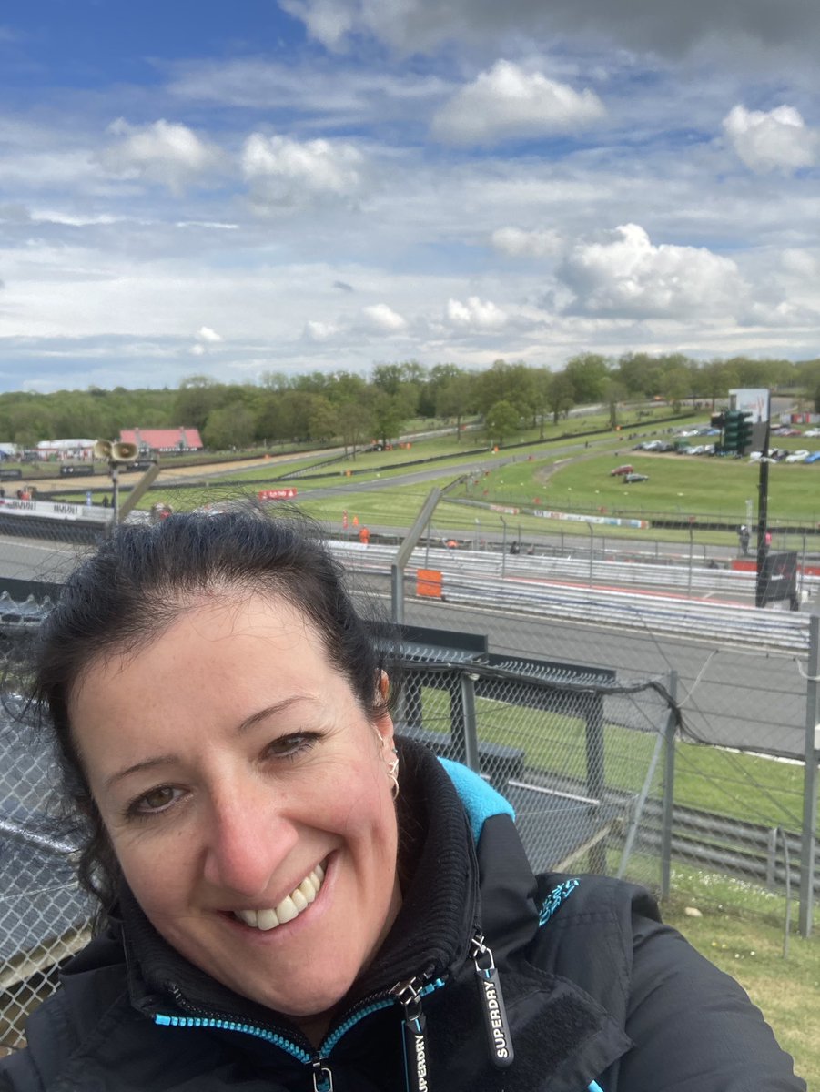 At long last... BACK AT BRANDS 💖 ...and it’s time to go racing!! @BRDCBritishF3 @BritishGT @Brands_Hatch 🏎🏁