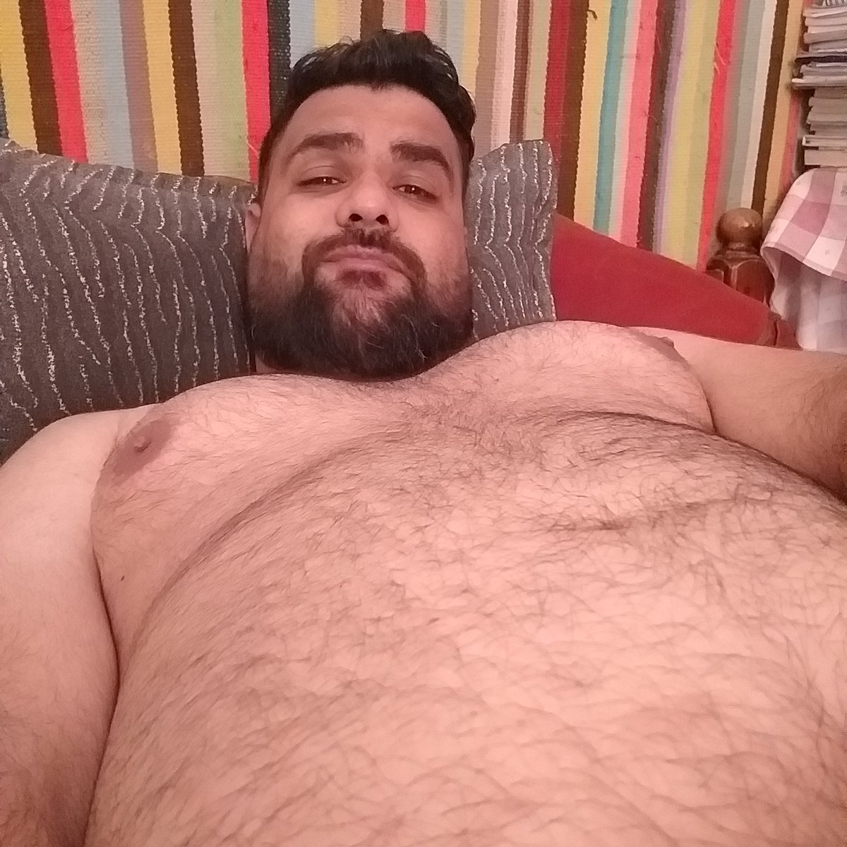 Hello! Retweet if you wanna join me in bed and suck my tiddies.