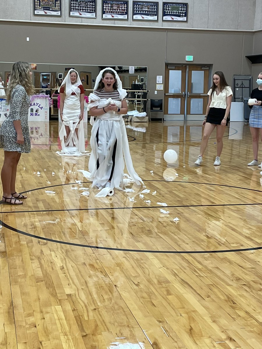 SturdivantCoach's tweet photo. So incredibly thankful for the surprise Bridal Shower yesterday thrown by my sweet @GlennGrizCheer and the AMAZING Coach Noethlich! You girls never cease to amaze me 🧡 https://t.co/6qDXBf7Chb