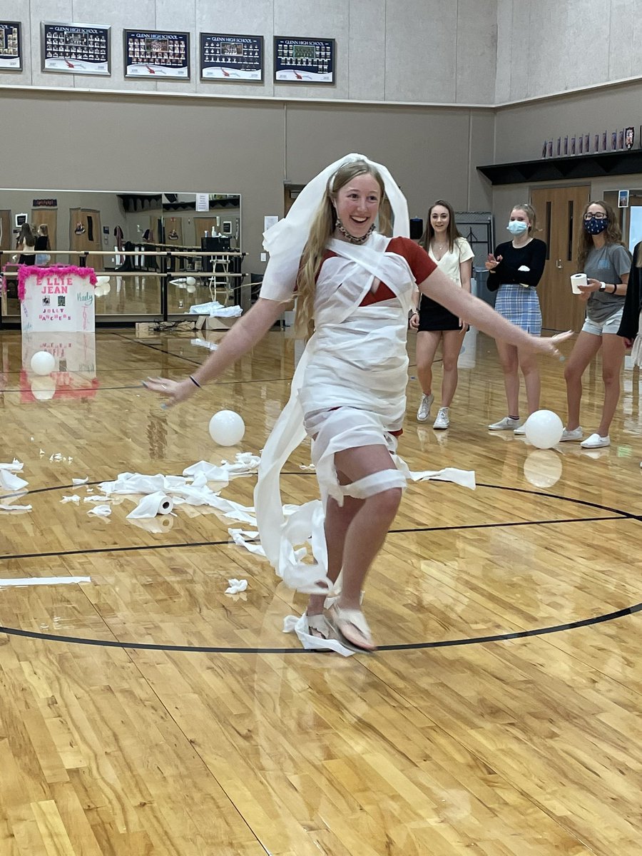 SturdivantCoach's tweet photo. So incredibly thankful for the surprise Bridal Shower yesterday thrown by my sweet @GlennGrizCheer and the AMAZING Coach Noethlich! You girls never cease to amaze me 🧡 https://t.co/6qDXBf7Chb