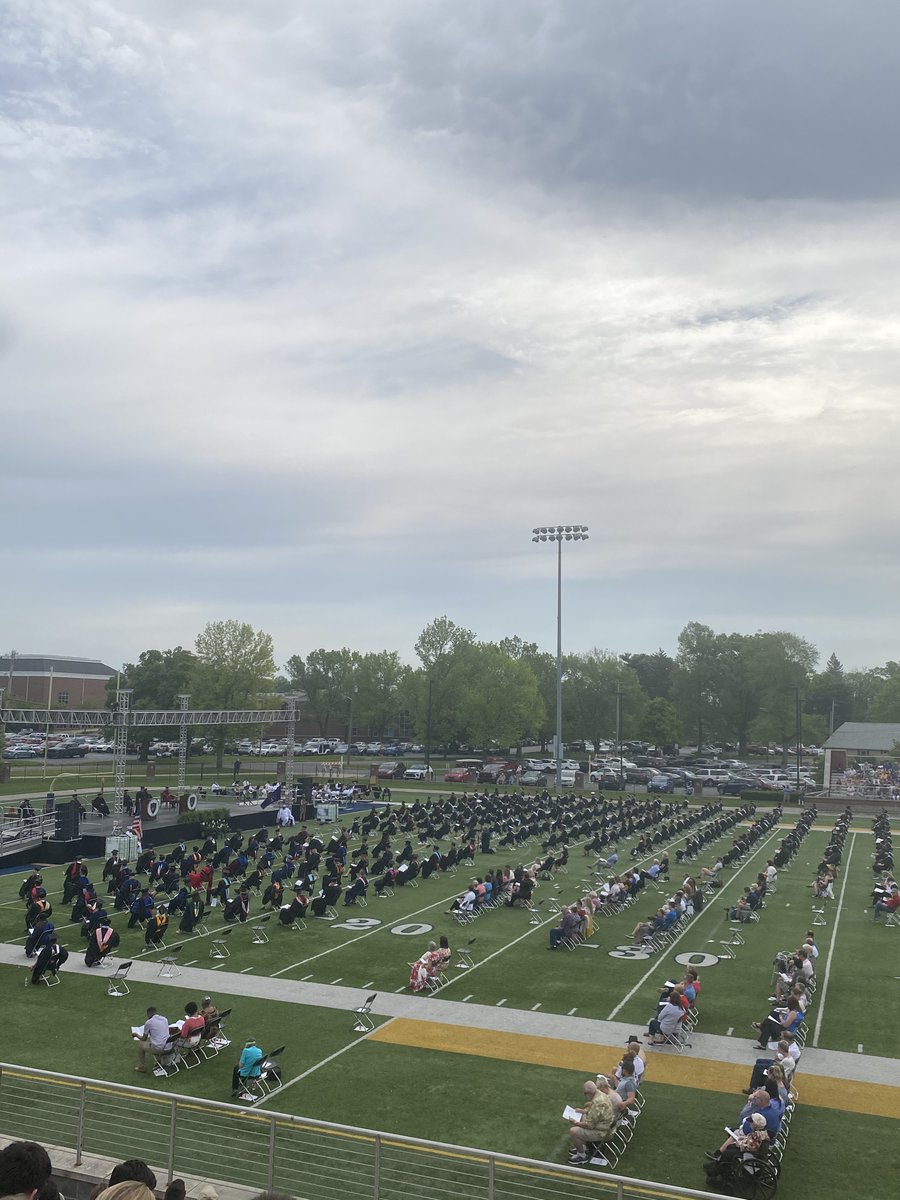 Happy graduation day to all of our seniors! We wish you the best in your futures! Don’t forget to stay in touch with the EBA department! We would love to celebrate all of your success with you!