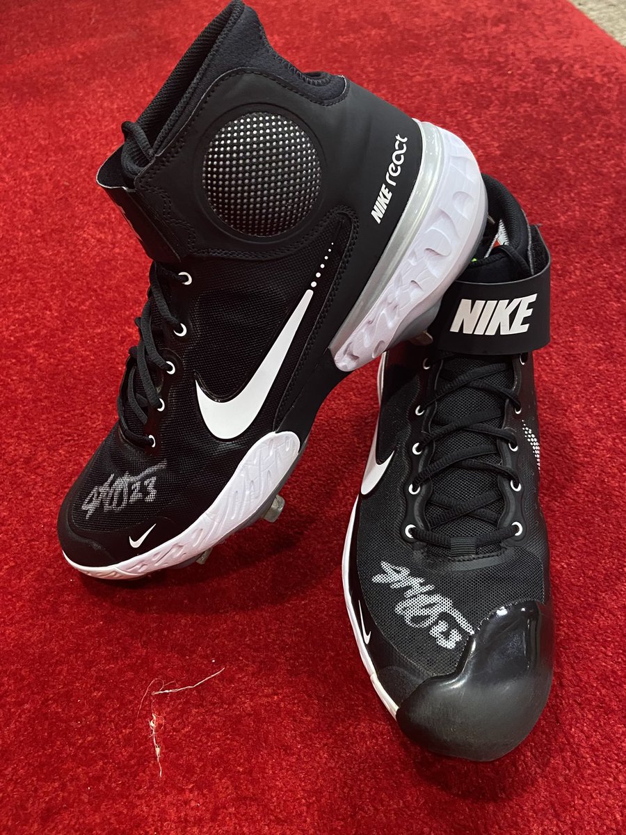 Diamond_RedWolves (@crhs_baseball20) on Twitter photo Next item that will be raffled off at our <a href="/Vs_Cancer/">Vs. Cancer</a> game Friday night will be from <a href="/Reds/">Cincinnati Reds</a> Starting Pitcher Jeff Hoffman <a href="/hoff_23/">Jeff Hoffman</a> ! Thanks for always supporting this game Hoff! Next item that will be raffled off at our <a href="/Vs_Cancer/">Vs. Cancer</a> game Friday night will be from <a href="/Reds/">Cincinnati Reds</a> Starting Pitcher Jeff Hoffman <a href="/hoff_23/">Jeff Hoffman</a> ! Thanks for always supporting this game Hoff!