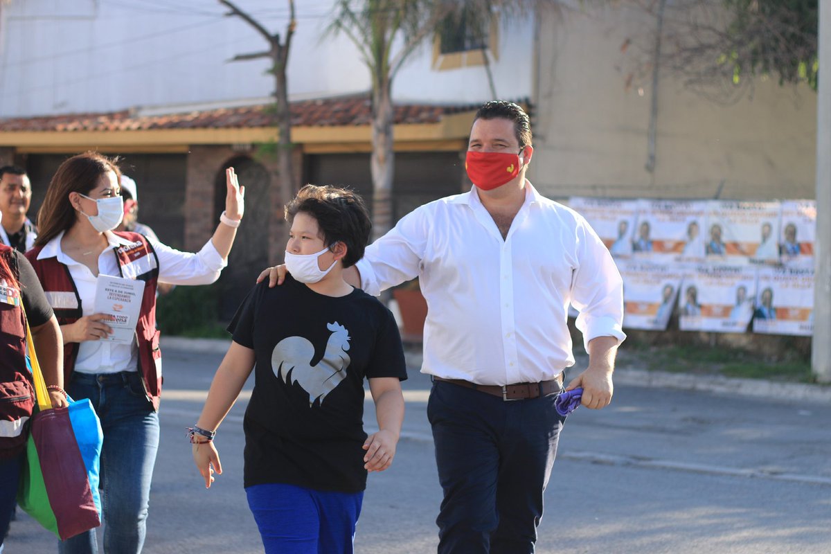 danieltorresca's tweet image. ¡Muchas gracias familias de #Guadalupe! Trabajando en equipo tendremos la ciudad que merecemos. 
Este 6 de junio ¡Vota por El Gallo! 

Juntos tenemos la solución. ¡El despertar de Guadalupe está en tus manos! 
.
#Súmate en danieltorrescantu.com ¡Hagamos Equipo!
#DanielTorres