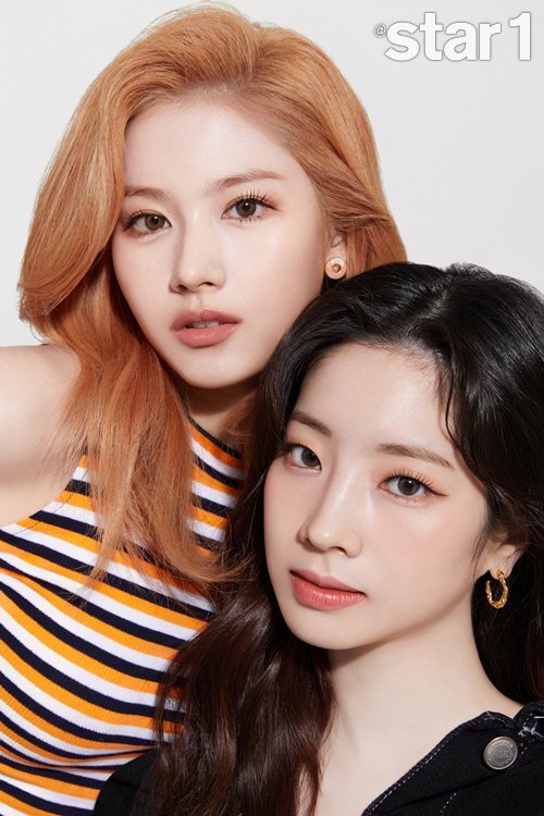 [RUMOR] According to K-ONCEs, Sana and Dahyun filmed 'Amazing Saturday' where they were asked to describe the title track of Taste Of Love, the girls desribed it as Latin, Trendy Hip and Bossanova 👀🔥
@JYPETWICE #TWICE #트와이스 #Taste_of_Love