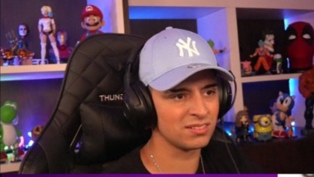 memess_loud's tweet image. eu vendo os torcedores do fluxo diminuindo os jogadores da loud, sendo que o fluxo só ganhou a lbff por critério de desempate: