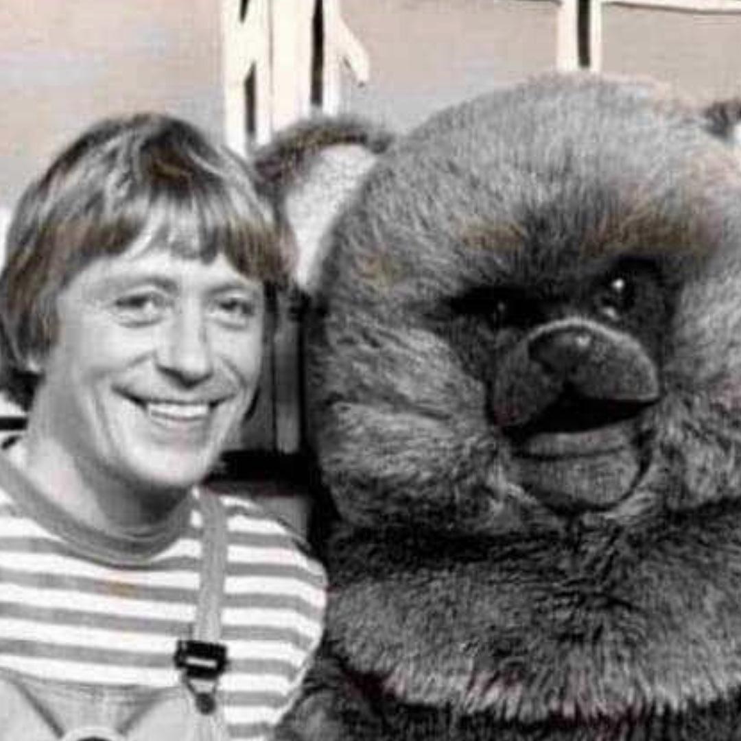 People always ask who are Barra and Cal? Here's an exclusive peek and speaking of exclusives, live reporting from Rotterdam tonight in the build up to Eurovision 21...just yell MARITIME RADIO at your smart speaker!!!!! 6ish....