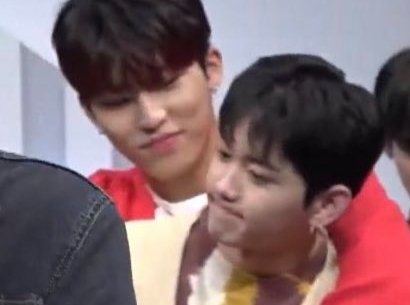 เป็นคสพที่ค่ดน่ารัก มาชิเป็นทั้งรักแรกคนช่วยสอนทำความสะอาดห้อง ดูเรื่องแฟชั่นเรื่องกัดเล็บให้ จองอูถึงบอกพี่เค้าว่าจะเป็นผู้ใหญ่ขึ้นนะ ตอนเลือกให้บอกรักมบน้องก็เลือกพี่อะ 🥺