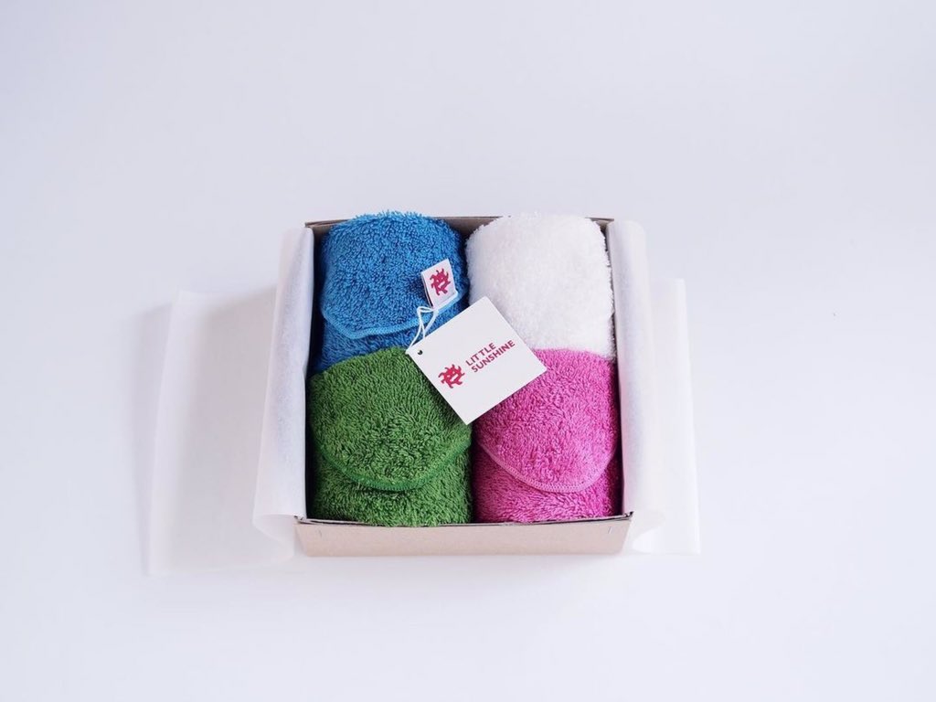 Little Little Sunshine チーフタオル 4枚 チーフタオルは23 23cm パイル 生地の表面の輪っか はフェイスタオルやバスタオルと同じくロングパイルなので チーフタオルでは珍しくふかっとした感触です Littlesunshinetowel Towels ホットマン 1秒