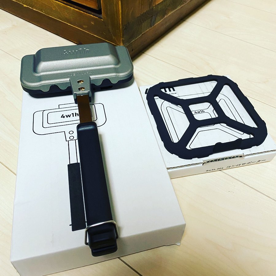br5812's tweet photo. 先日、orange古河店のストーリーを見ていたらずっと欲しかった4w1hのホットサンドソロが入荷したとあったので速攻買いに行って無事にゲット😆✌️
#4w1h 
#ホットサンドソロ 
#コンロサポーター 
#orange 
#orange古河店 
#キャンプ
#キャンプギア 
#キャンプ好きと繋がりたい
#20210520 https://t.co/KpXrf2gPoQ