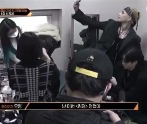 alwaysteez's tweet photo. how mnet                         how kbs
treats ateez                      treats ateez https://t.co/ayYVrF616N