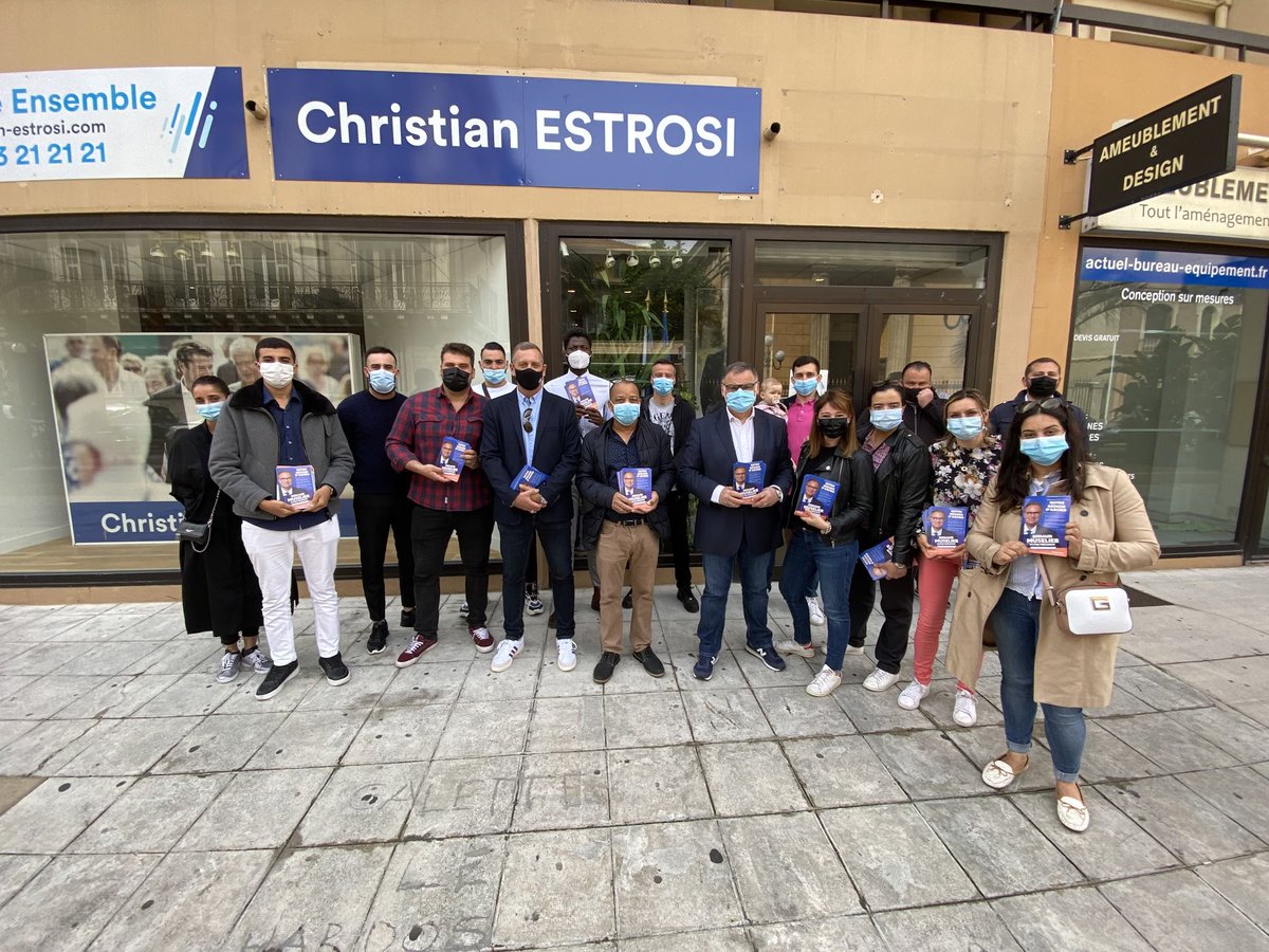 PPLeonelli's tweet photo. Ce matin à #Nice06 avec @jennifersalles_ opération tractage pour parler du bilan de @RenaudMuselier et de @cestrosi . Nous nous sommes sur le terrain depuis 6 ans auprès des populations et des Maires dans les bons comme dans les mauvais moments. #regionales2021 https://t.co/vJUFwN1sdU
