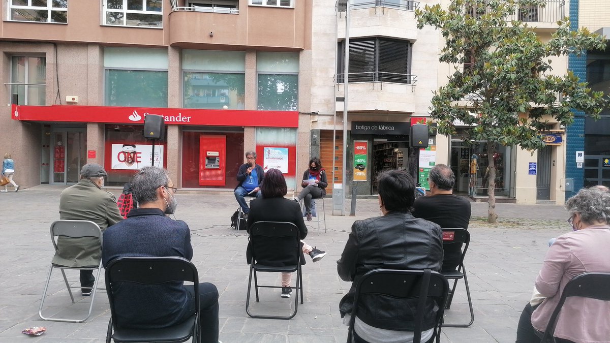 En marxa la xerrada de <a href="/aiguagranollers/">Plataforma per l'Aigua de Granollers 💧</a> i <a href="/aiguaesvida/">Aigua és Vida</a> per la remunicipalització de l'aigua a <a href="/granollers/">Granollers</a>!