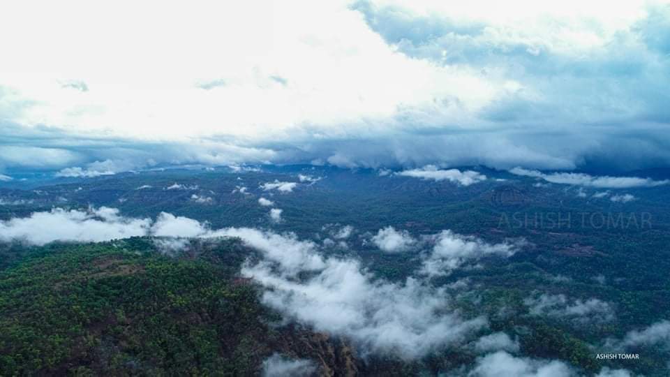 magical_melghat's tweet photo. The amazing landscapes of Melghat Tiger Reserve during monsoon season...
#Semadoh #Makhla
Photo clicks by Ashish Tomar, Paratwada.
@dr_mayubhailume
@IfsMadhu
@MahaForest
@jayotibanerjee
@maha_tourism
@JagtapPiyusha
@akashsarda70 https://t.co/ZtCZontXXj