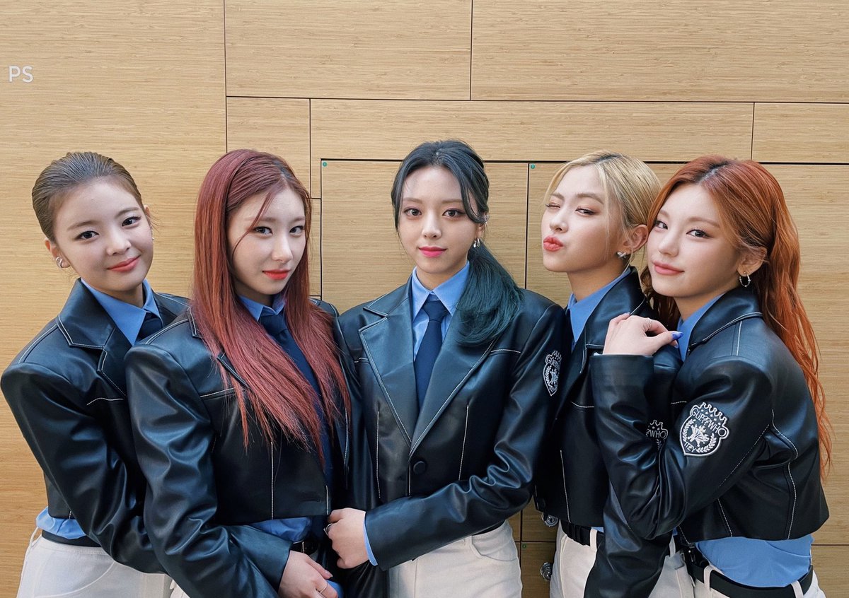 Itzy Midzy의 마음을 뺏어서 쏘리낫쏘리 Itzy의 사랑은 멈추지 않을 거지 Sorry Not Sorry To Take Midzy S Heart Itzy Will Never Stop Loving You Itzy 있지 Itzyofficial Midzy 믿지 Guesswho Itzy Guesswho