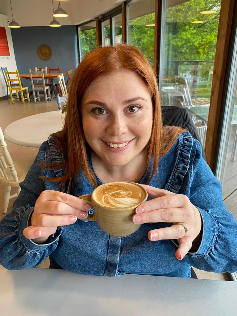HardmanMelina's tweet photo. Birthday drinks 🤣🤣🤣 https://t.co/Ukb13JpVya