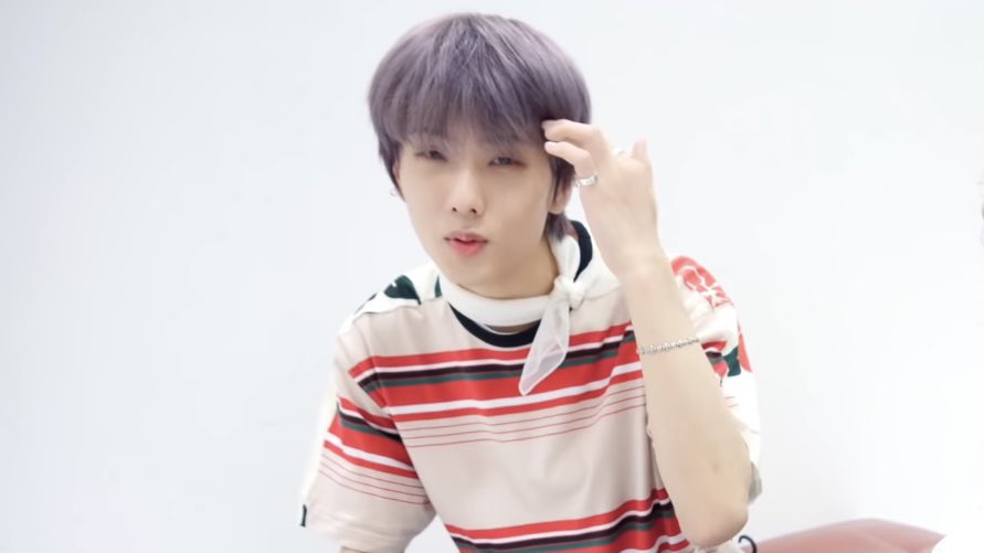 jisung’s little scarf🥺🤍