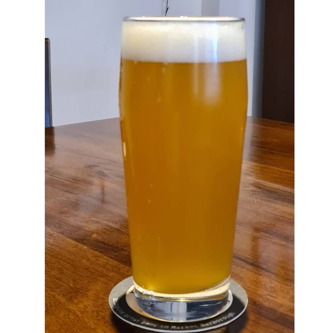 beerhouses's tweet photo. Been a couple of changes to the keg beers on offer for the weekend and we are now pouring a fantastic witbier by round corner. #weekend #roundcorner #beer #cider https://t.co/jV46QONe54