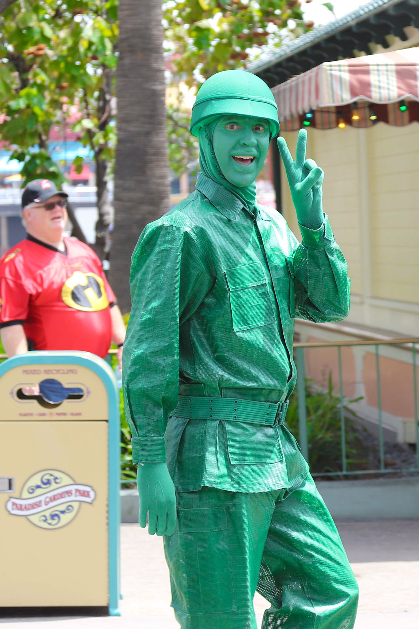 じょーじ A Twitter カリフォルニア ディズニー また行きたい グリーンアーミーメン Disney Disneyland Anaheim California 写真好きな人と繋がりたい ファインダー越しの私の世界 カメラ好きな人と繫がりたい キリトリセカイ T Co Iwu5c323dc Twitter