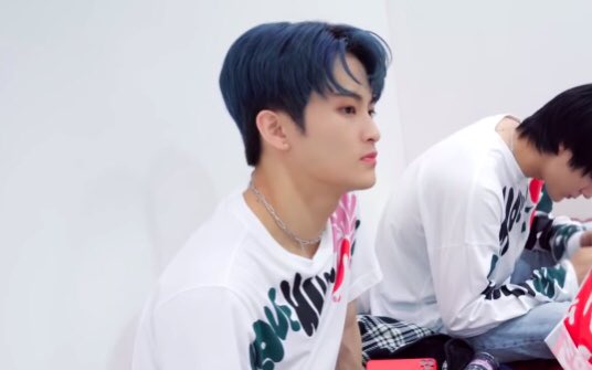 LOOKSMKL's tweet image. 