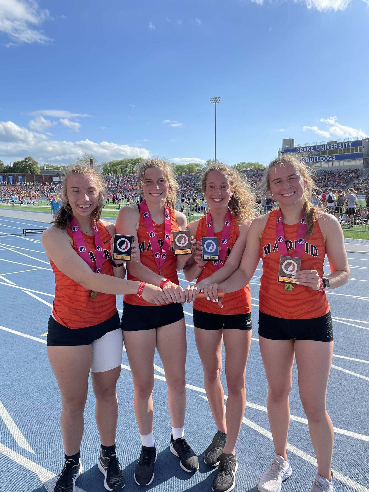 Madrid HS Girls Track and Field on Twitter "STATE CHAMPIONS 4x200