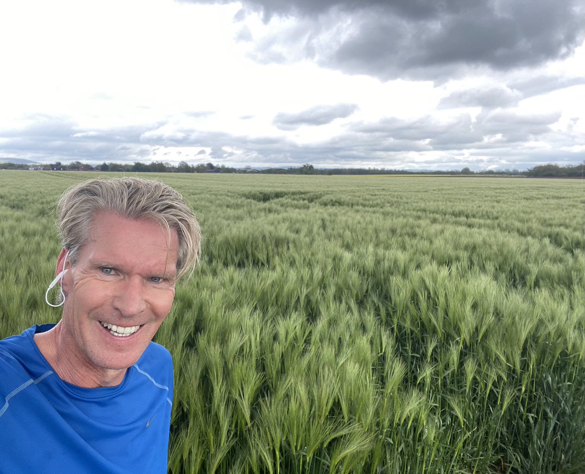 SKellyCEO's tweet photo. Not been for a run in ages - nothing better than running through fields of barley listening to #EvaCassidy cover of Newcastle legend @OfficialSting #FieldsofBarley https://t.co/cCE34WDHSF