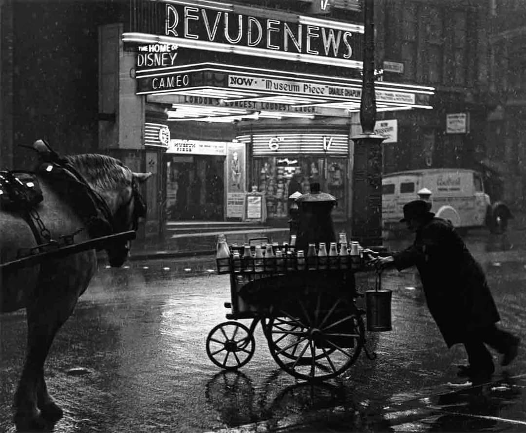 Paolo1264's tweet photo. Wolfgang Suschitzky. Milkman on Charing Cross Road, London, 1935. https://t.co/Ec3TERgvlD