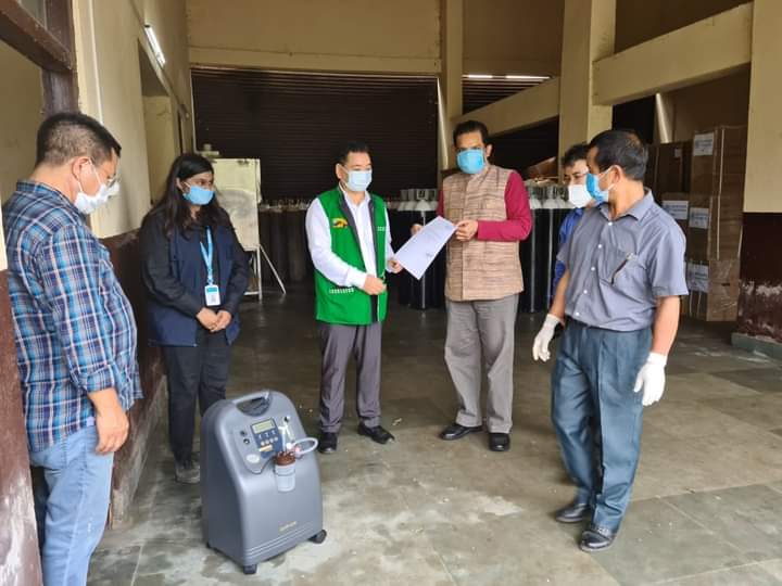 alo_libang's tweet photo. Supporting its fight against Covid-19. World Health Organization has provided 150 oxygen concentrators (with a capacity of up to 8 liters per minute) for the state. https://t.co/FLkr9eUKkO