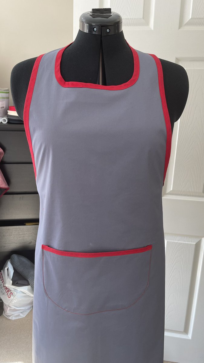 linsbaumeister's tweet photo. I made a thing. Second proper project and first ever pattern trace and cut out and first ever bias binding. Was practice material to make sure I didnโt ruin the good stuff! #sewingbeginner https://t.co/MBAQFhJbCR