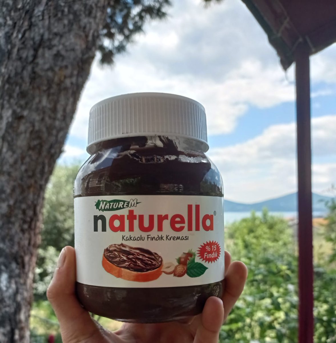 İlk bakışta siz de Nutella zannetiyseniz evet fakirsiniz.