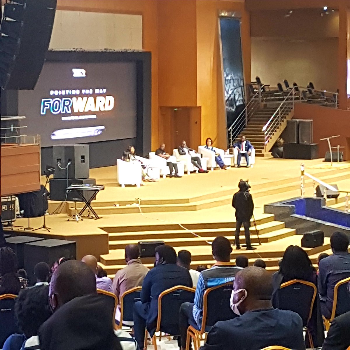 biyolah66's tweet photo. "I see the land through spiritual eyes" - @ndidiNwuneli #pointingthewayforward
#theconversationafrica @OfficiallyTCA https://t.co/2nai0ySuv9
