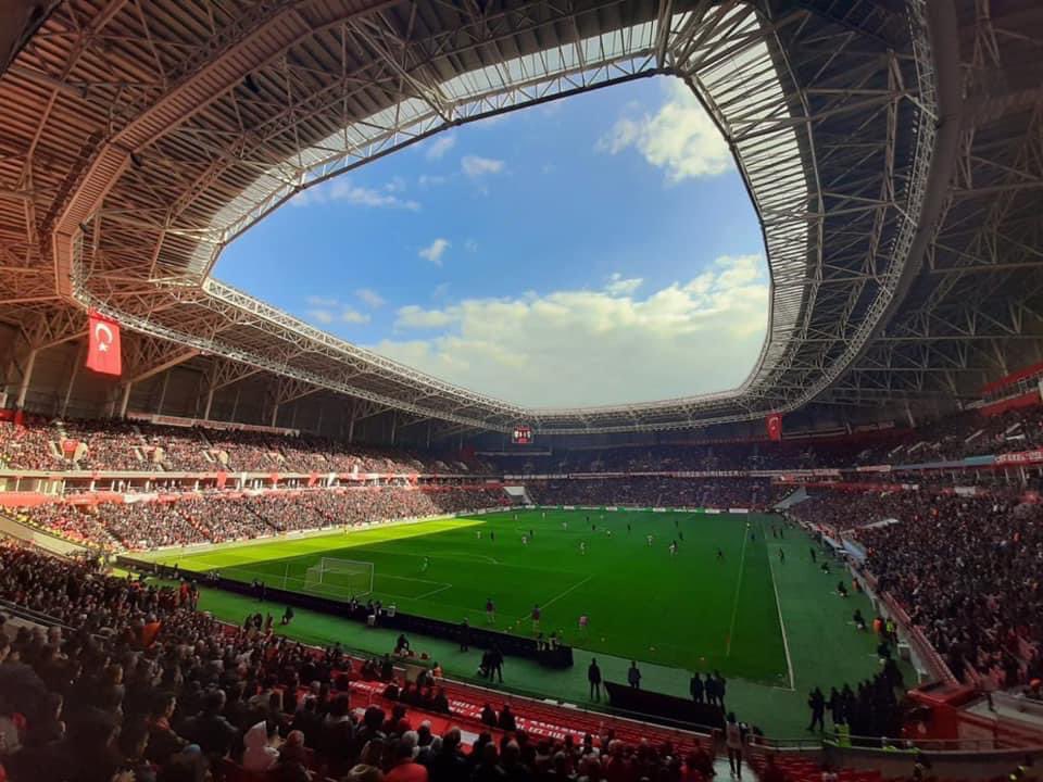 halitdoganbsk's tweet photo. Süper Lig yolunda, Play-Off Yarı Final ikinci maçında, bu akşam Altınordu ile karşılaşacak  #Samsunspor'umuza yürekten başarılar diliyorum.

Bu yol galibiyet yolu, bu yolun sonu Süper Lig..
Yeter ki inanalım ve mücadele edelim.🔴⚪⚫

#PesEtmeyiBilmeyiz  #SAMvAOR https://t.co/V6enXgwMj8