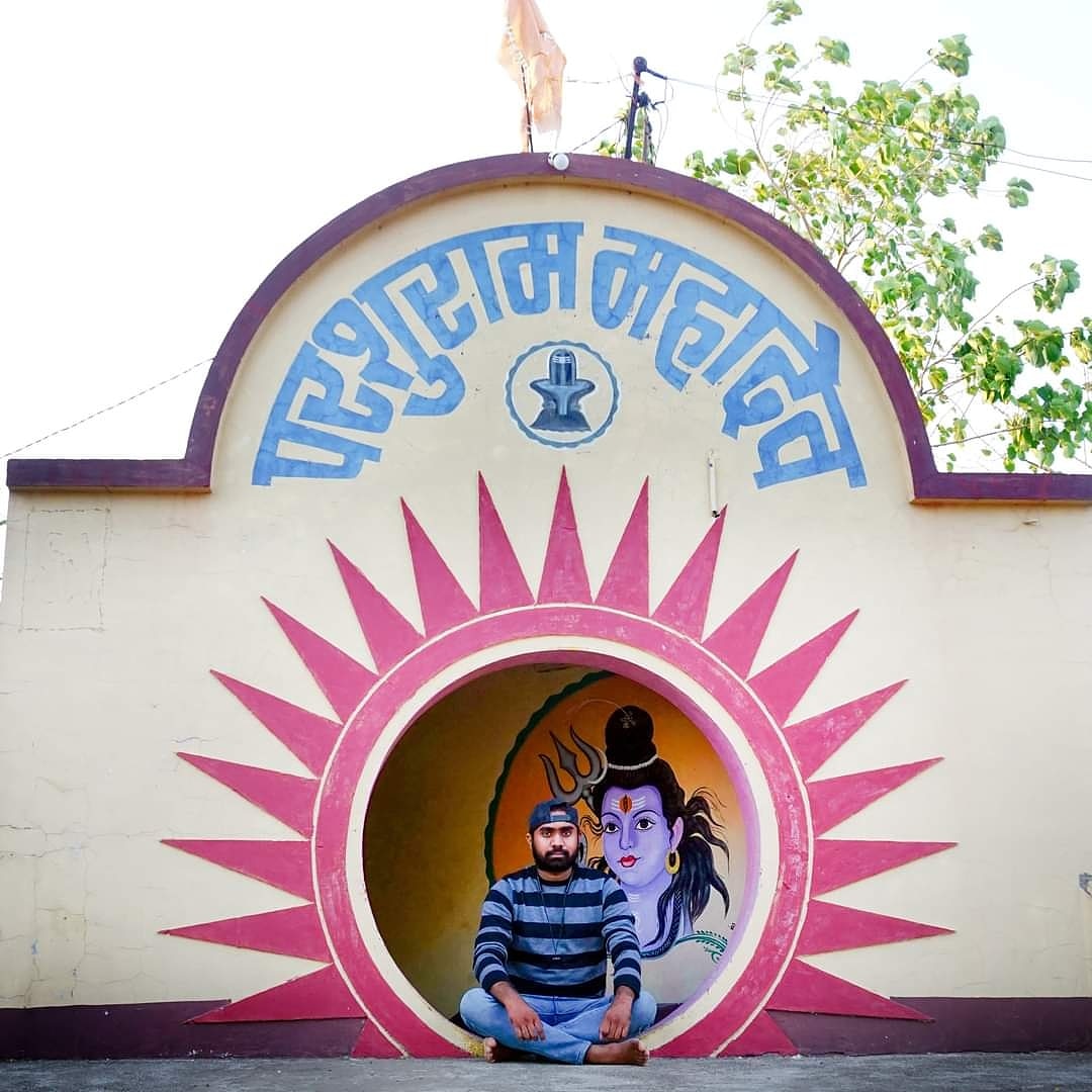 ArjunSolanki__'s tweet photo. त्रेता युग के भगवान परशुराम जी की तपोभूमि गुफा
"सत्यधाम"
#Satyadham #ParshuramMahadev #OmNamahShivay
#HarHarMahadev https://t.co/k6rgxo0CB4