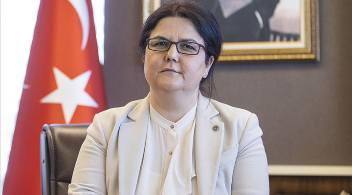 BirGun_Gazetesi's tweet photo. Aile ve Sosyal Hizmetler Bakanı Derya Yanık, pandemi döneminde kadına şiddet olaylarındaki artışın “tolere edilebilir" düzeyde olduğunu söyledi!
https://t.co/C2dTzPm7Hu https://t.co/yhkEgHiroC
