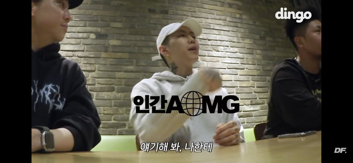 hicloudysummer's tweet photo. Nucksal: is it okay to scout loco for this project just like that?
Jay park: why??
Nucksal: loco needs to check his schedule to his label
Aomg staff: we'll talk about it
Jay park: talk to me

Bruh.... jay park is aomg big boss which is loco's boss🤣 https://t.co/zMUkTkqXqe