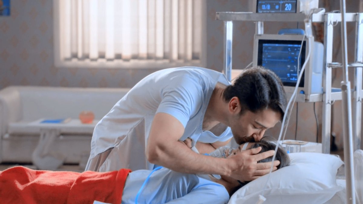 Naba60413183's tweet photo. Find someone  who  loves you.... the way abir loves mishti..🥺🥺
#MishBir https://t.co/e7knpeCQKh