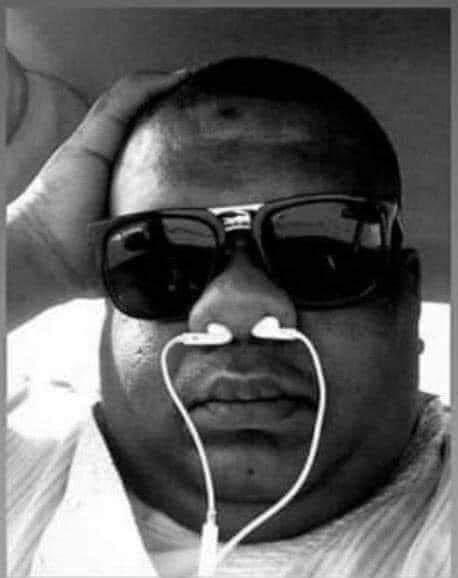 لوما تقول 

@jjIIEE__ 

حبيبي بدي اسمعك انفاسك 🤣🤣🤣🤣

هكذا هو الحب تعلمو🤣🤣🤣