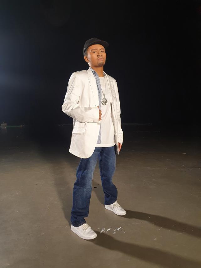 YourFacePH's tweet photo. KaFamiliars! KaFace at KaSound ba ni Vivoree si Usher? Comment and tweet now your reactions using the official hashtag - #YFSFShowstoppers 

WATCH HERE:
https://t.co/A3OFKWW2lt
https://t.co/A3OFKWW2lt https://t.co/SQkEoMYQe7