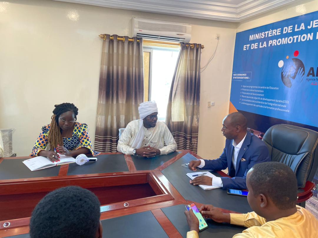 ANVOLTchad's tweet photo. VISITE DU #PRÉSIDENT DU #CONSEIL D’#ADMINISTRATION À L’ANVOLT
En date du jeudi 20 Mai 2021 l' @ANVOLTchad a eu l'immense plaisir et le privilège de recevoir la visite de son #PCA Monsieur @PassaletLazaki 
#VolontariatauTchad
#Volontariat235
#ANVOLTenAction
#ANVOLT https://t.co/P9puY6jR5T