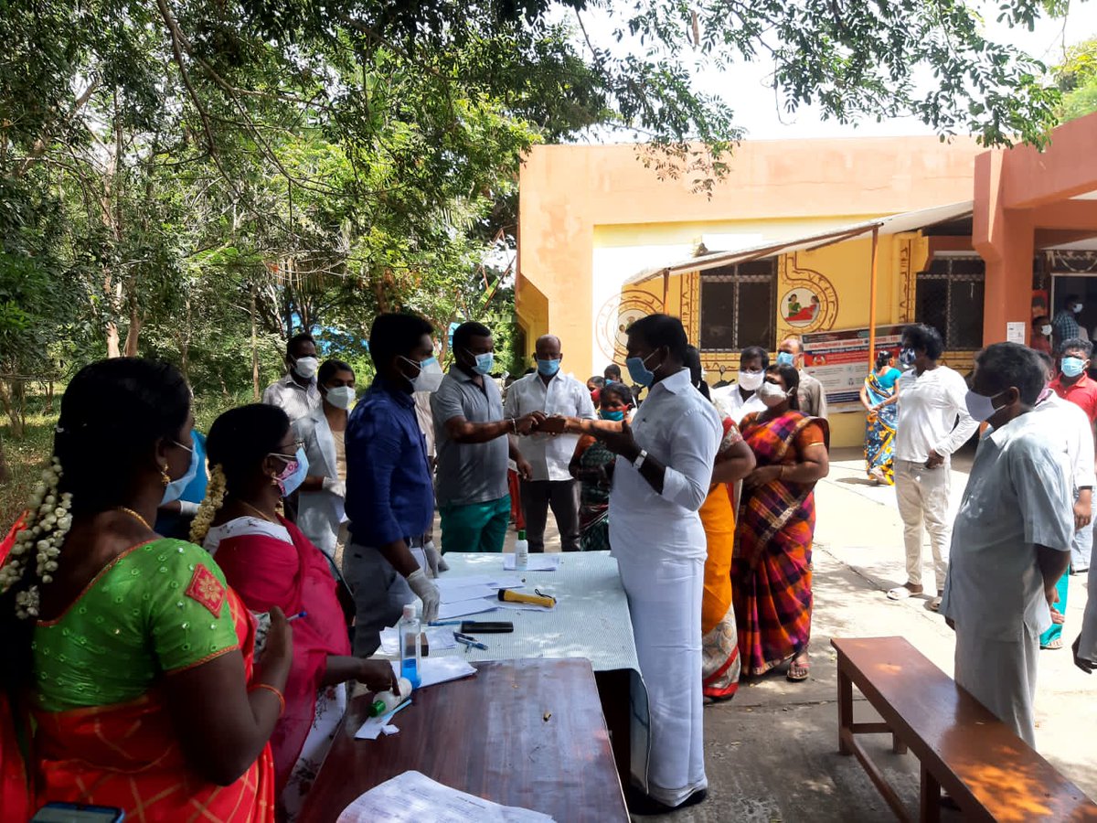 AKSaiJSaravanan's tweet photo. #Puducherry #Oussudu
Arranged special camp for COVID-19 vaccination in Primary Health Center of kudappakam village. Awareness of vaccination &amp; arranged transportation for public to test centers for COVID-19 test. 
@JPNadda @arjunrammeghwal @rajeev_mp @BlrNirmal @BJP4India https://t.co/1aXH2yjyOc